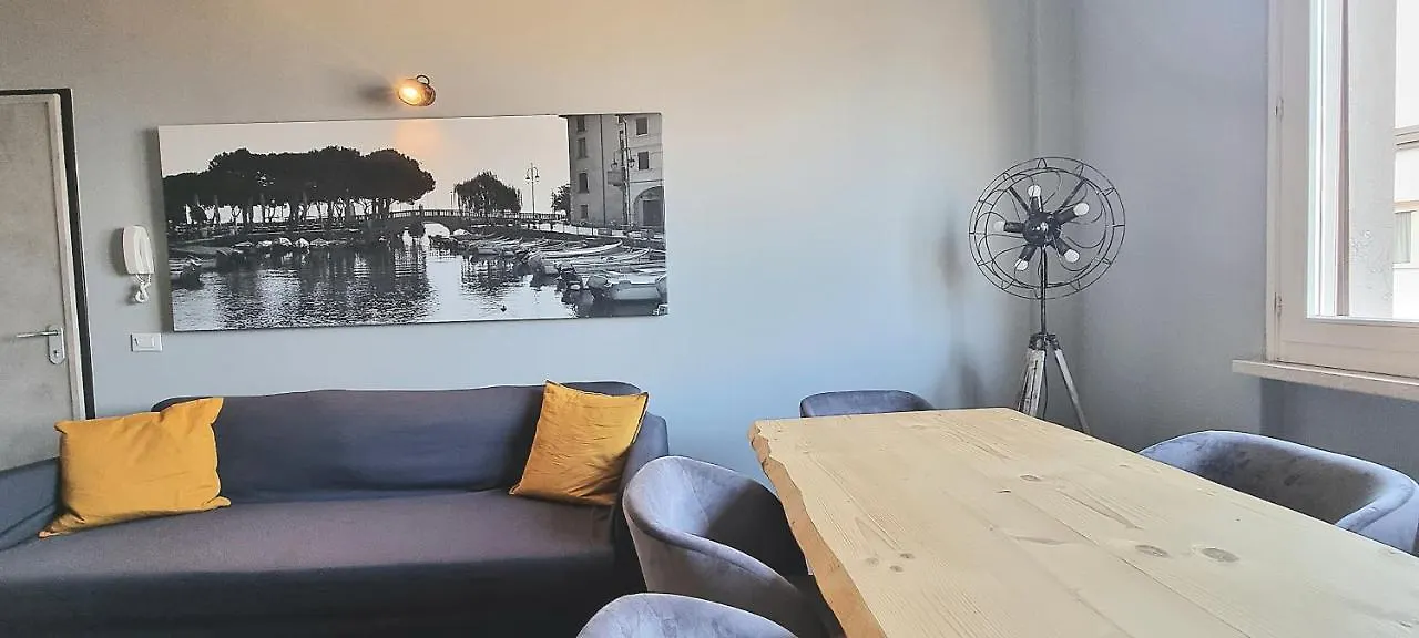 Apartment La Fenice Blu-By Goccia Di Lago Desenzano Desenzano del Garda