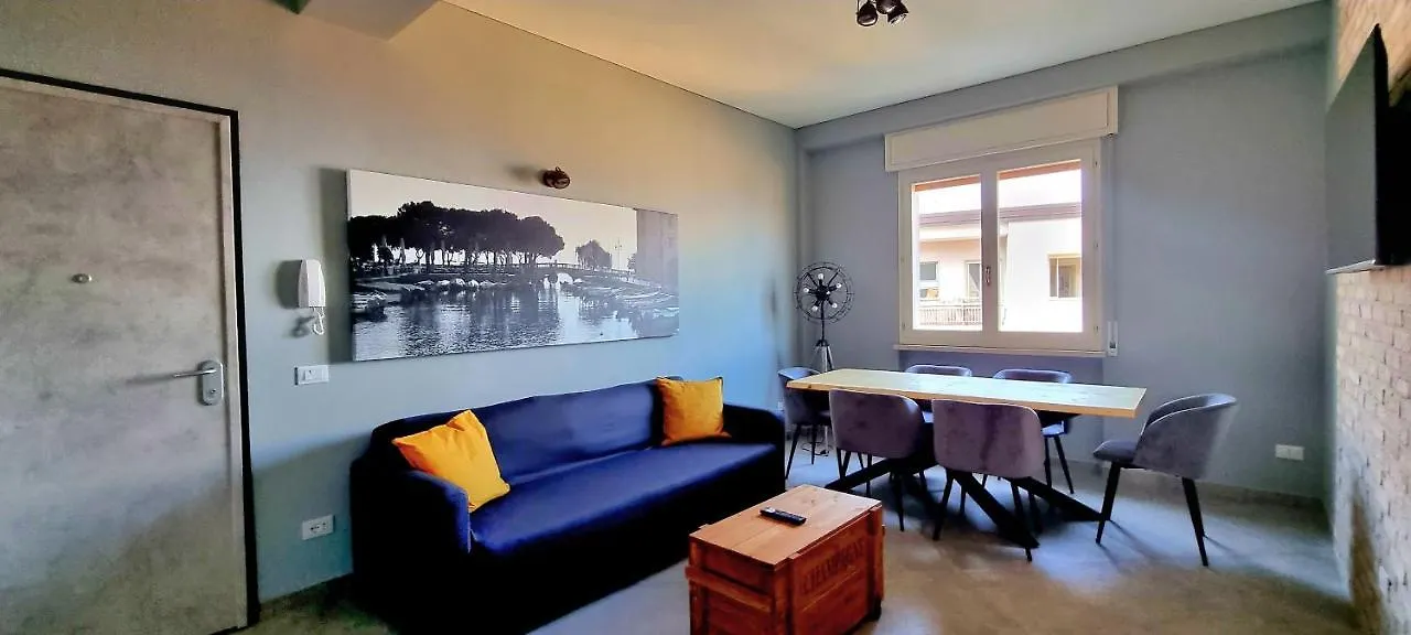 Apartment La Fenice Blu-By Goccia Di Lago Desenzano Desenzano del Garda